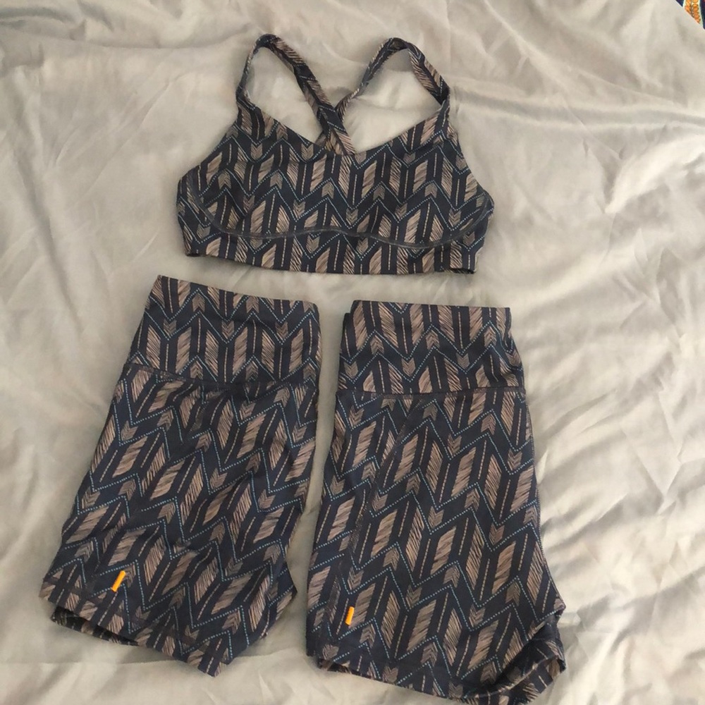 Lucy short and bra bundle size small